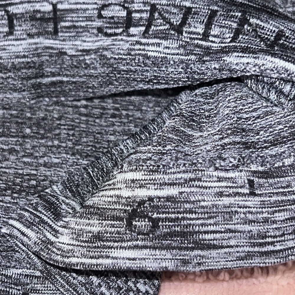 Swiftly Tech Long-Sleeve Shirt 2.0 *Hip Length, Crew black & white Ombré, EUC. - Picture 9 of 13
